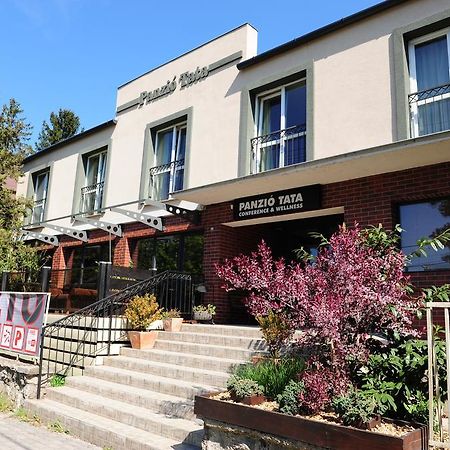 Tata Panzio Hotel Exterior photo